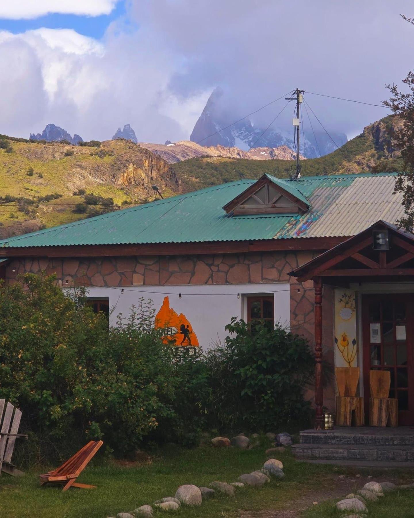 Hostel Del Lago, Habitaciones Privadas Y Cabanas El Chalten Exterior photo
